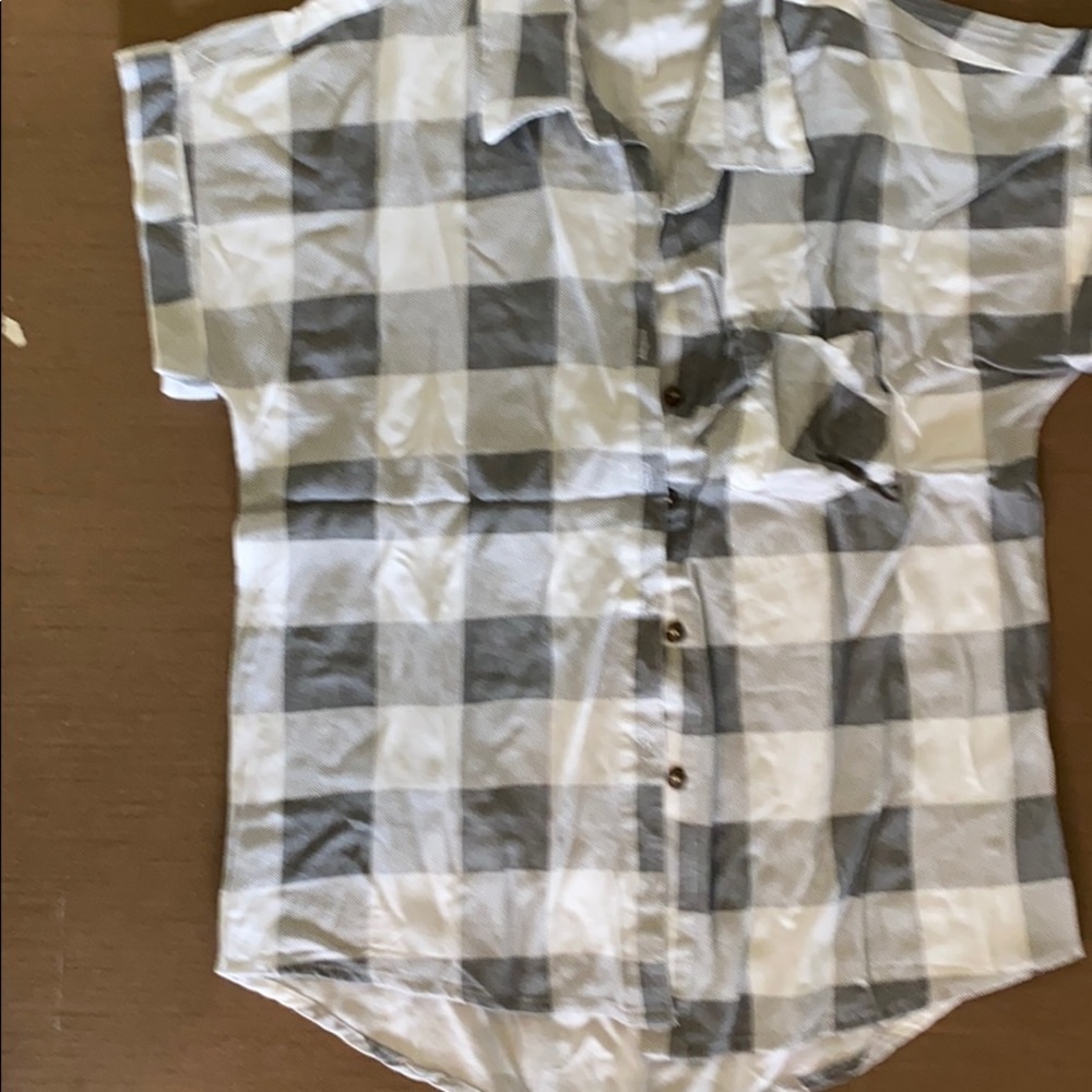 Short sleeve shirt
